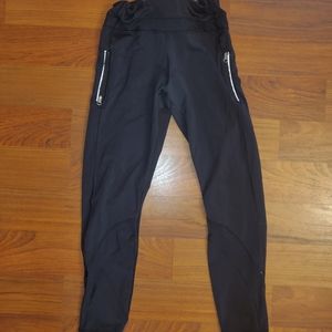 Black lululemon size 10